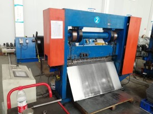 expanded metal mesh machine