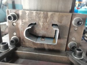 garage-door-track-roll-forming-machine