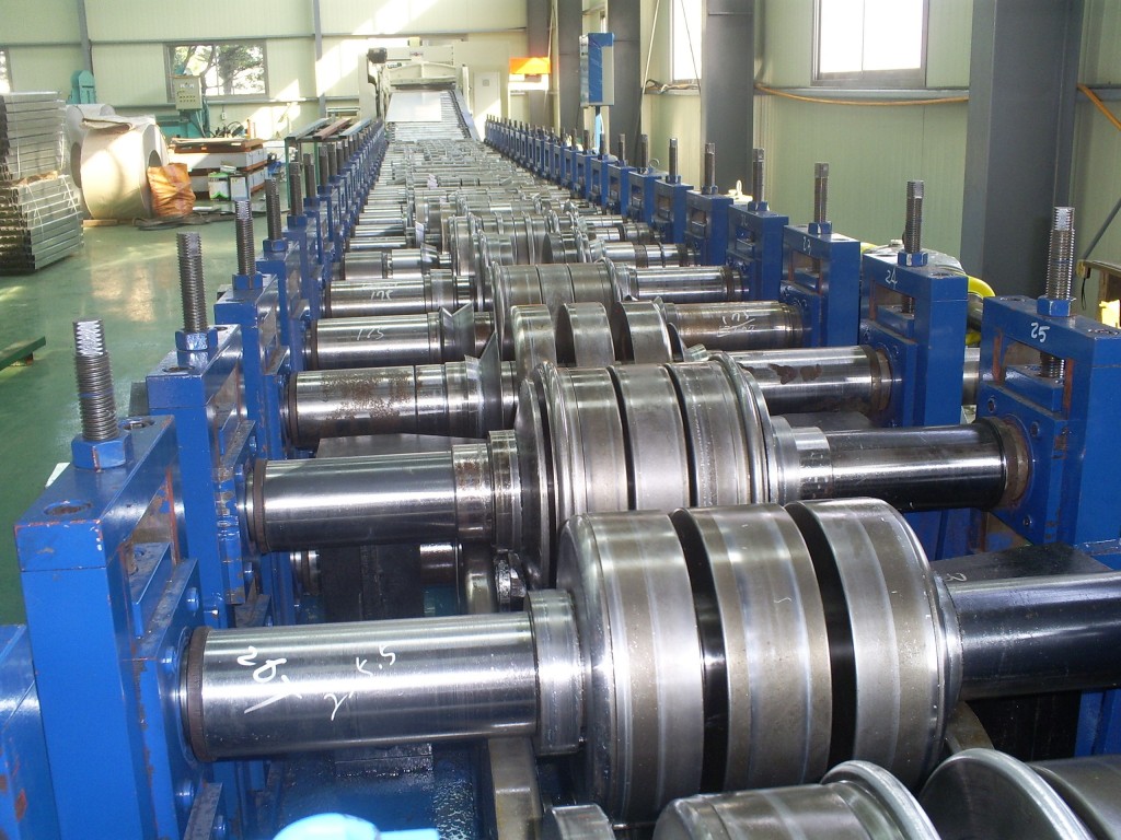 Forming line. Roll forming Machine. Профилегибочный прокатной станок. Станы для производства холодногнутых профилей. Производство гнутых профилей.